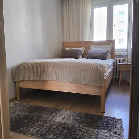 Przystanek Widok- 3 Sypialnie-klimatyzacja- Bezplatny Parking Apartamento